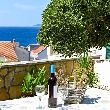 Villa Grande Vista - Lovely Apartment With Spacious Lush Mediterranean Patio And Sea View Trogir Exterior photo