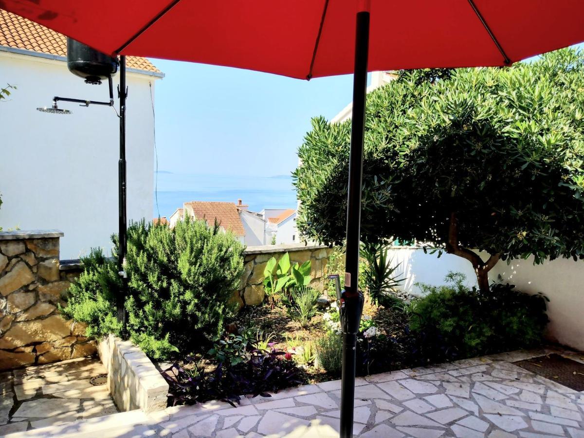 Grande Vista - Lovely With Spacious Lush Mediterranean Patio And Sea View Apartma *