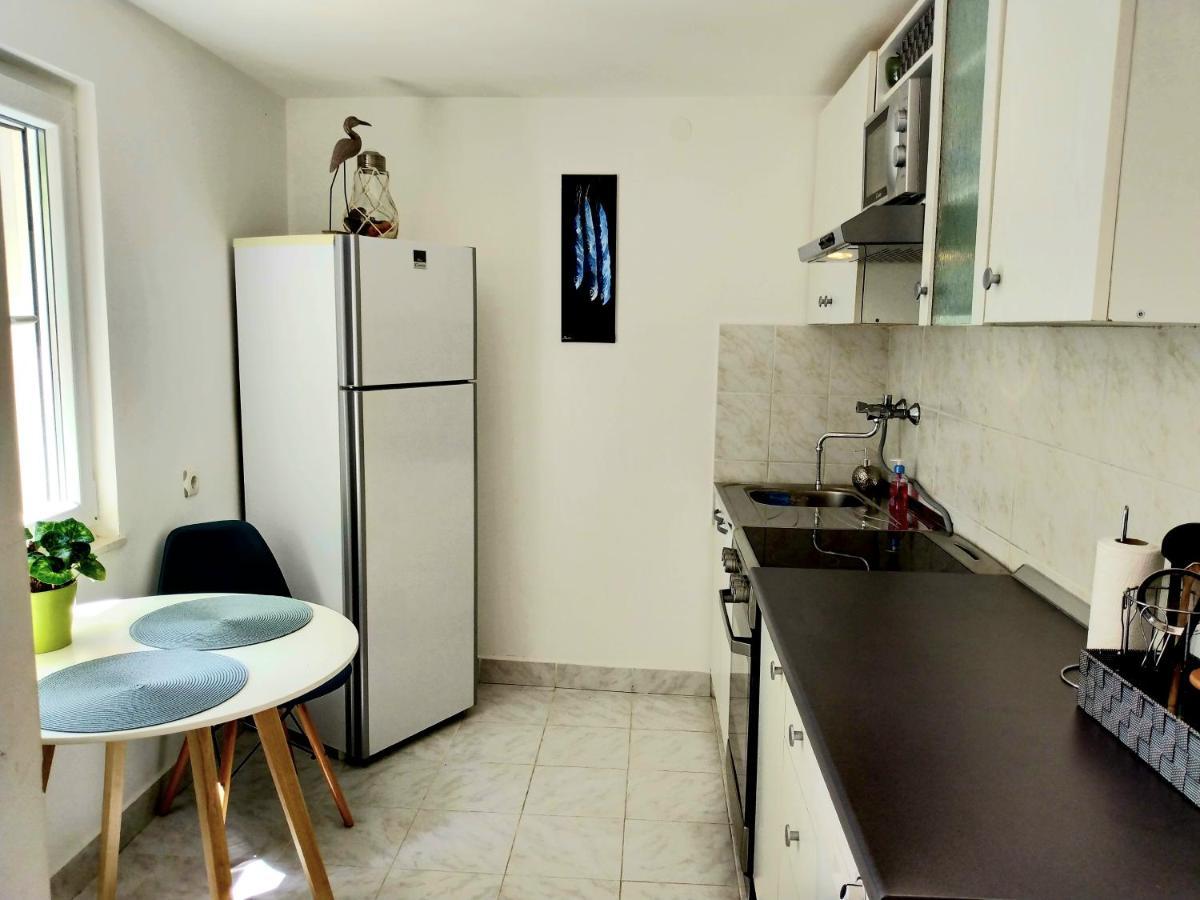 Apartment Grande Vista - Lovely With Spacious Lush Mediterranean Patio And Sea View