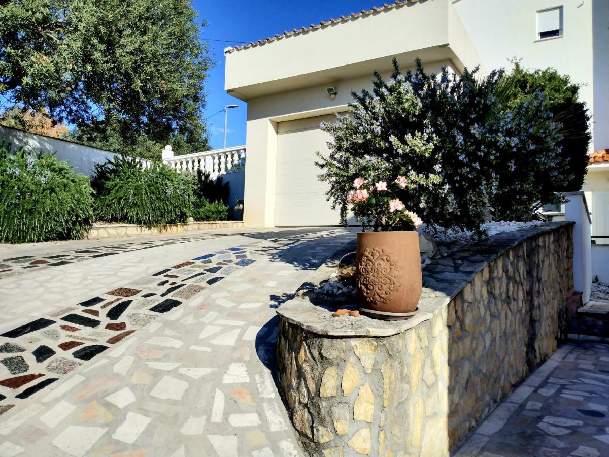 Grande Vista - Lovely With Spacious Lush Mediterranean Patio And Sea View *