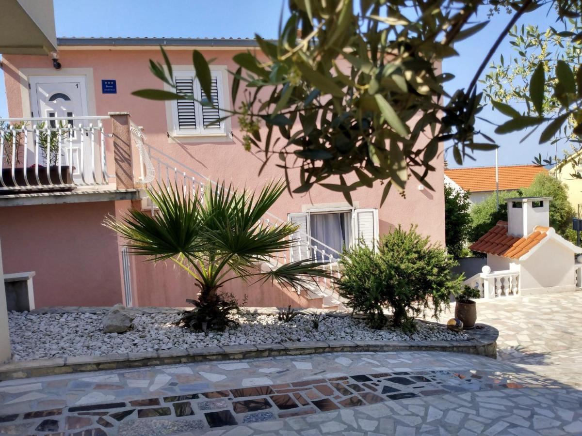 Grande Vista - Lovely With Spacious Lush Mediterranean Patio And Sea View Apartment Trogir